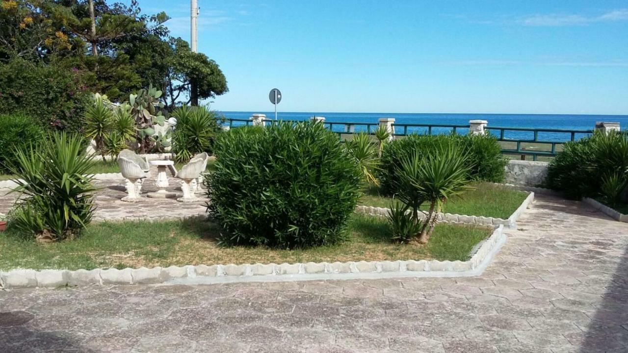 Villa Ada Casa Vacanze Torre Specchia Ruggeri Extérieur photo